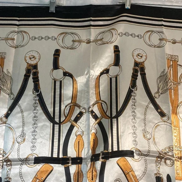 35” Equestrian Themed Square Scarf - Picture 7 of 11